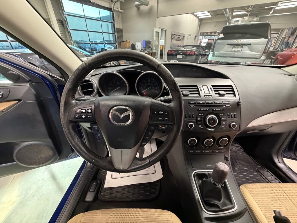 Used 2013 MAZDA MAZDA3 i Touring image 9