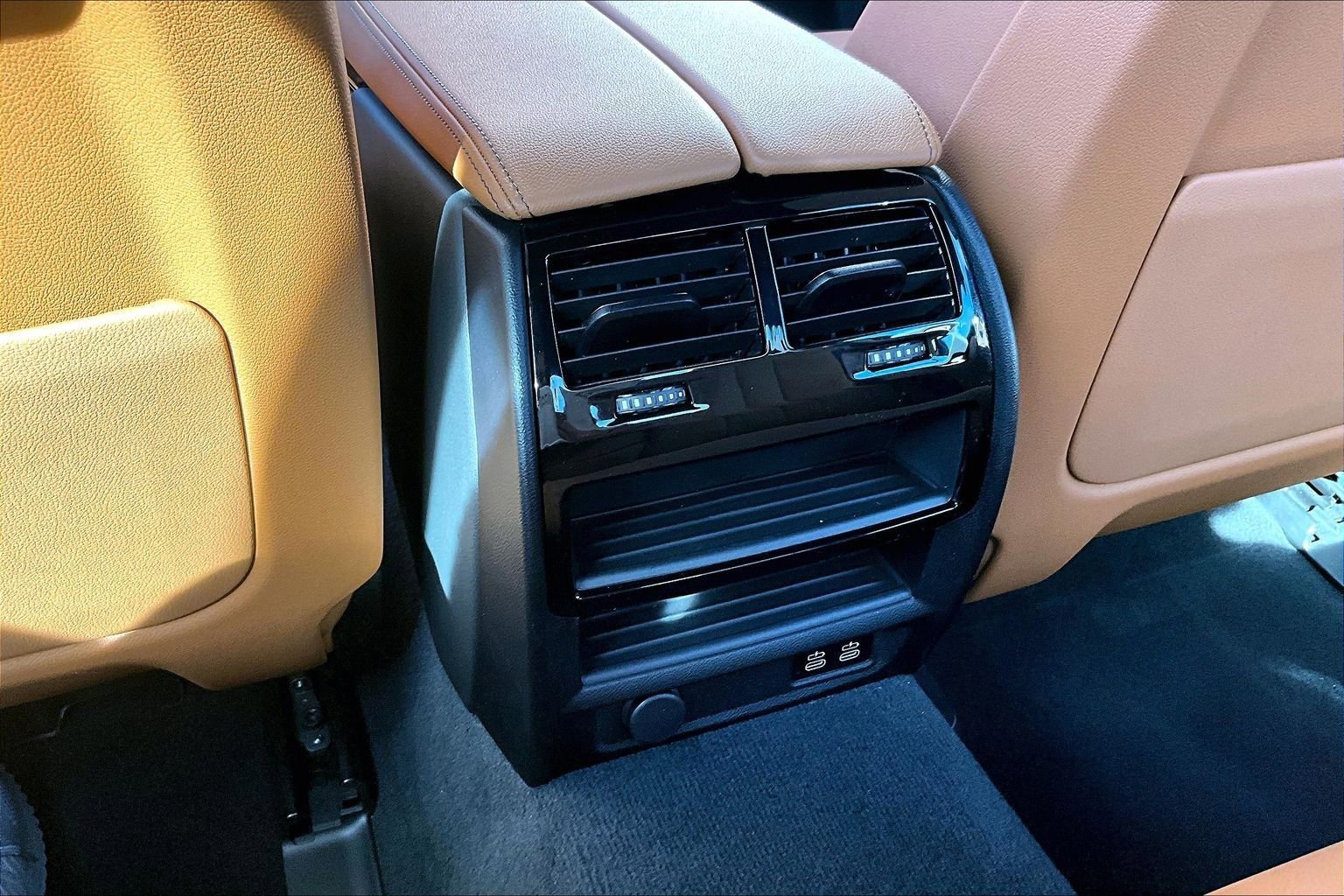 Used 2023 BMW 530i w/ Convenience Package image 34