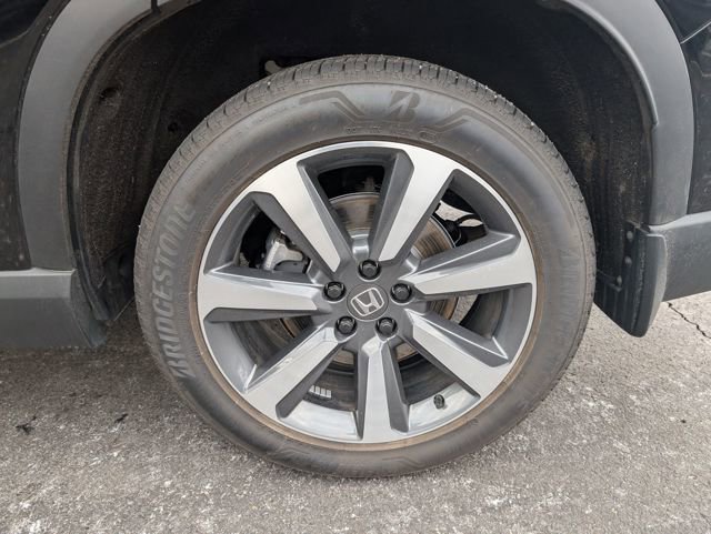 Used 2025 Honda Pilot Elite image 24