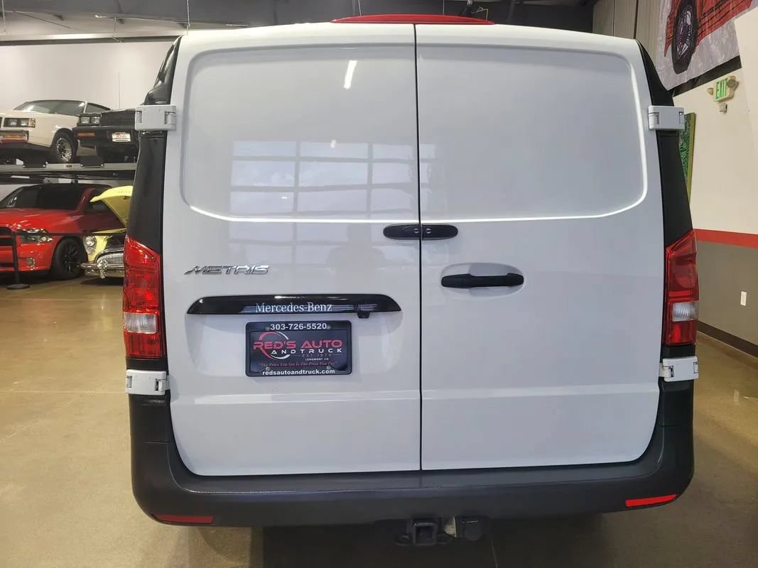 Used 2022 Mercedes-Benz Metris image 6