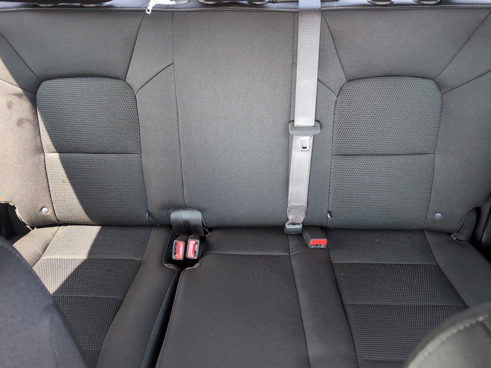 New 2026 GMC Canyon Elevation w/ Convenience Package RWD image 32