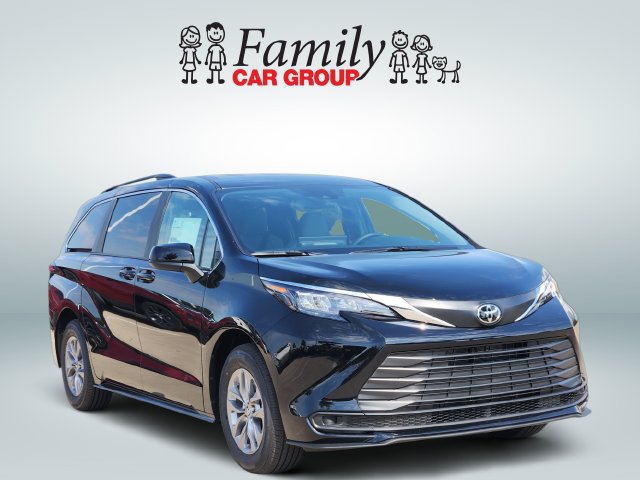 New 2026 Toyota Sienna LE FWD image 2