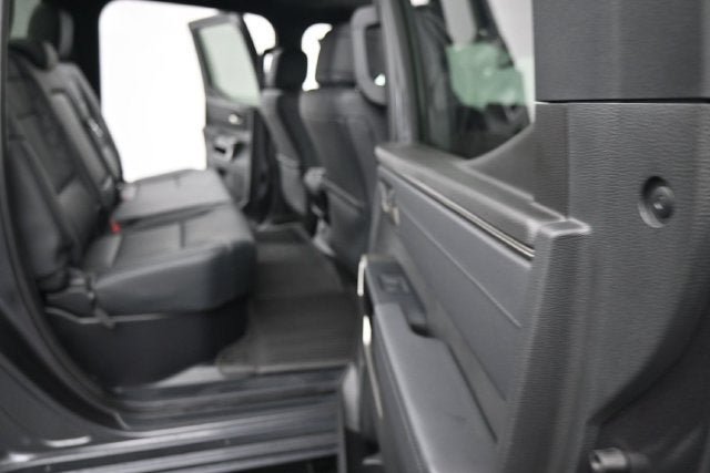 Used 2025 Toyota Tundra Limited AWD/4WD image 18