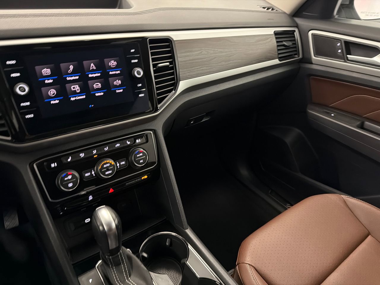 Used 2023 Volkswagen Atlas SE image 25