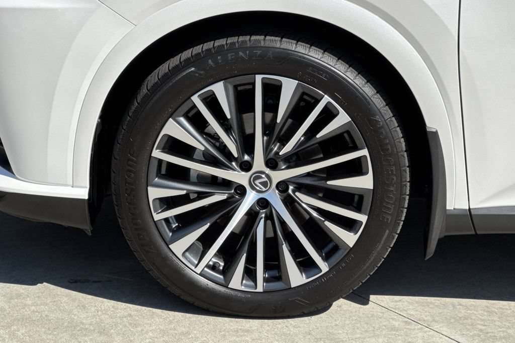 Used 2025 Lexus RX 350 Premium Plus w/ Accessory Package (Z1) FWD image 33