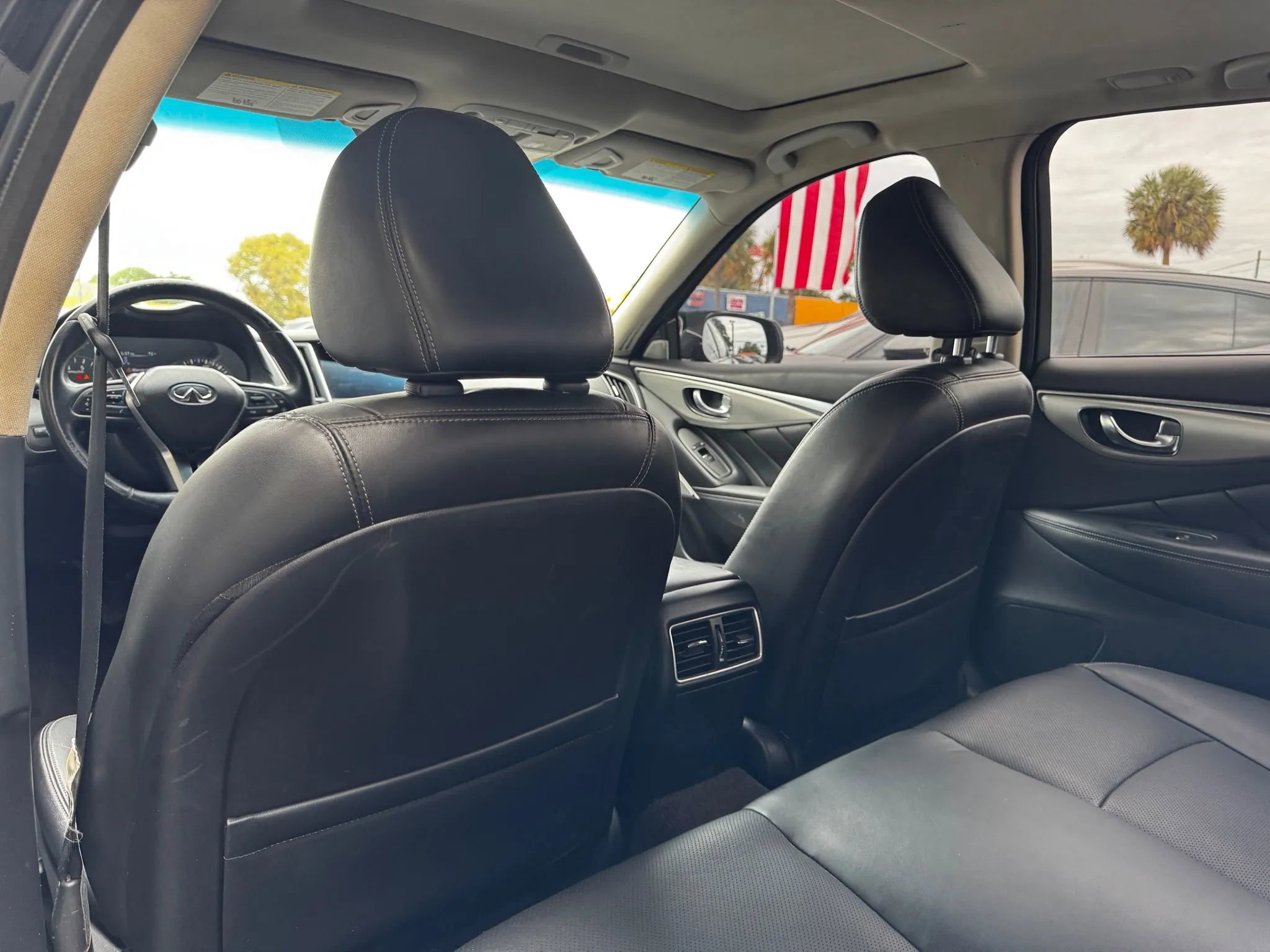 Used 2018 INFINITI Q50 Luxe w/ Essential Package (3.0T Luxe) image 21