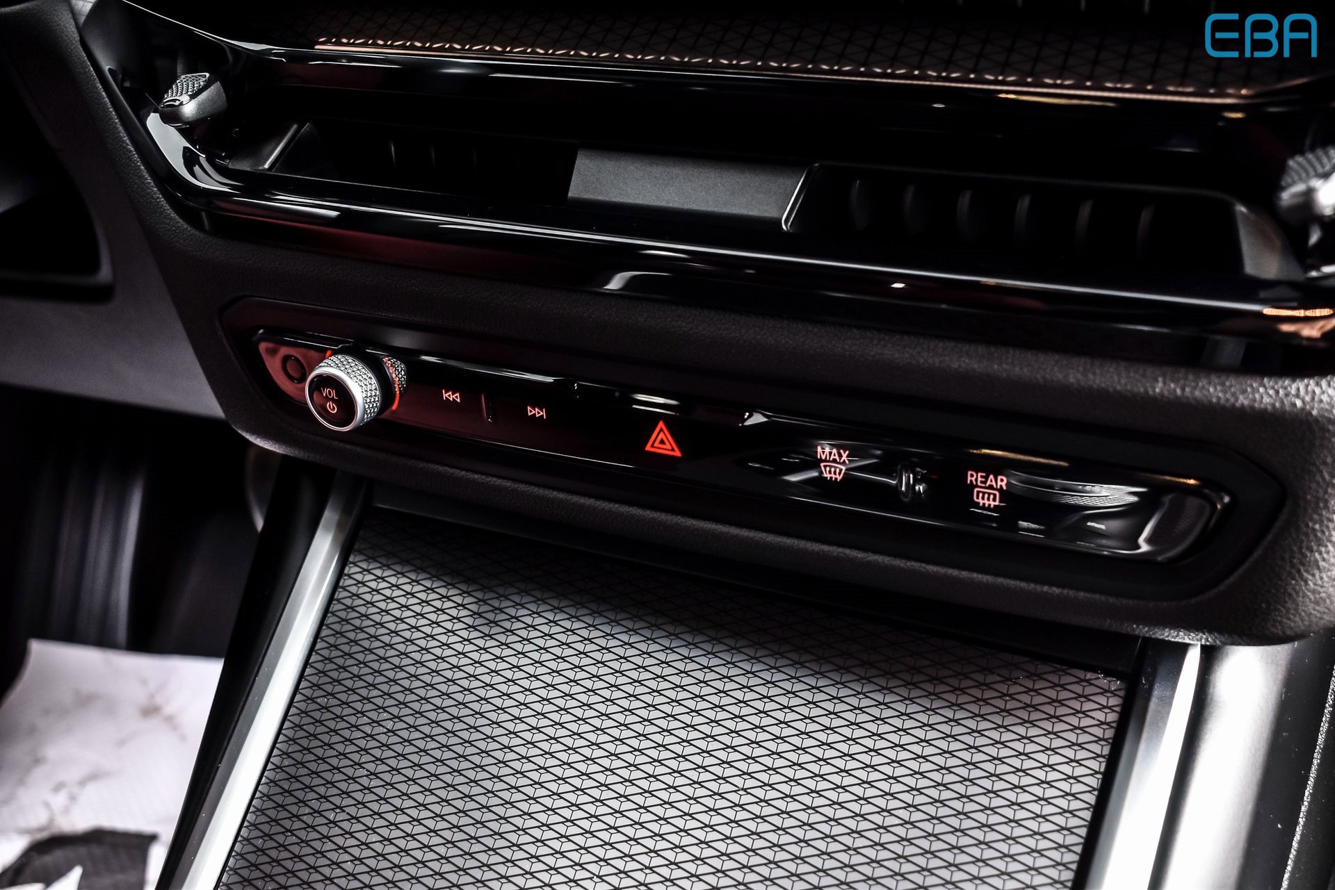 Used 2025 BMW 330i xDrive 330i xDrive w/ M Sport Package image 25