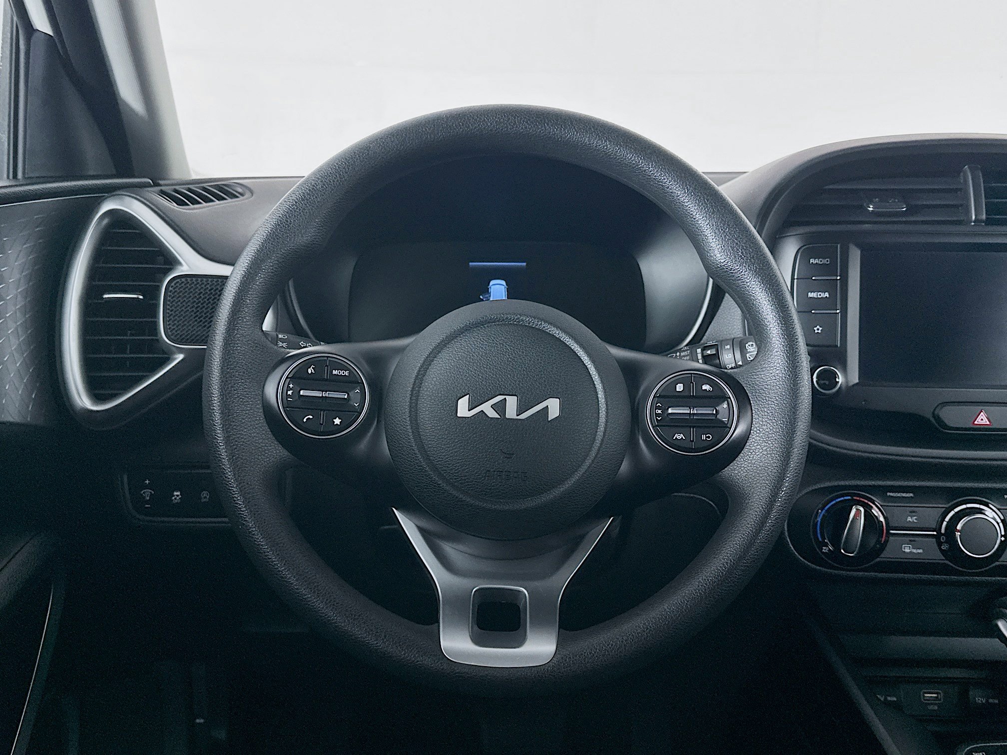 Used 2024 Kia Soul LX w/ Option Group 015 image 18