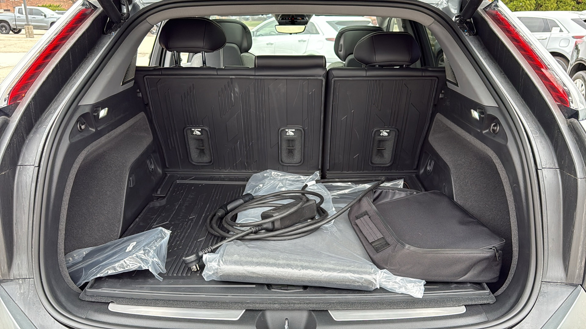 New 2026 Cadillac Optiq Luxury 1 w/ LPO, Floor Liner Package AWD/4WD image 30