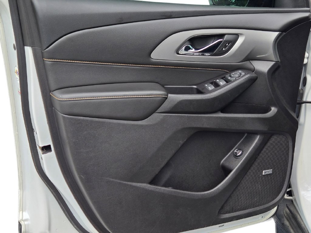 Used 2019 Chevrolet Traverse RS w/ LPO, 'HIT The Road' Package AWD/4WD image 14
