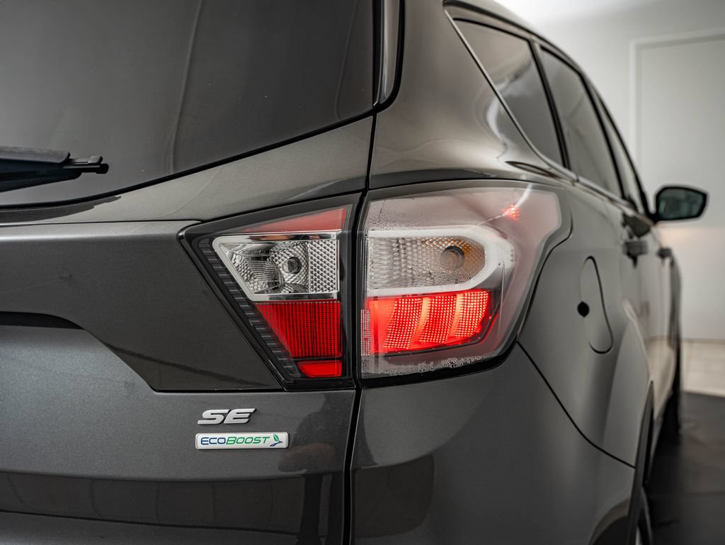 Used 2017 Ford Escape SE FWD image 15