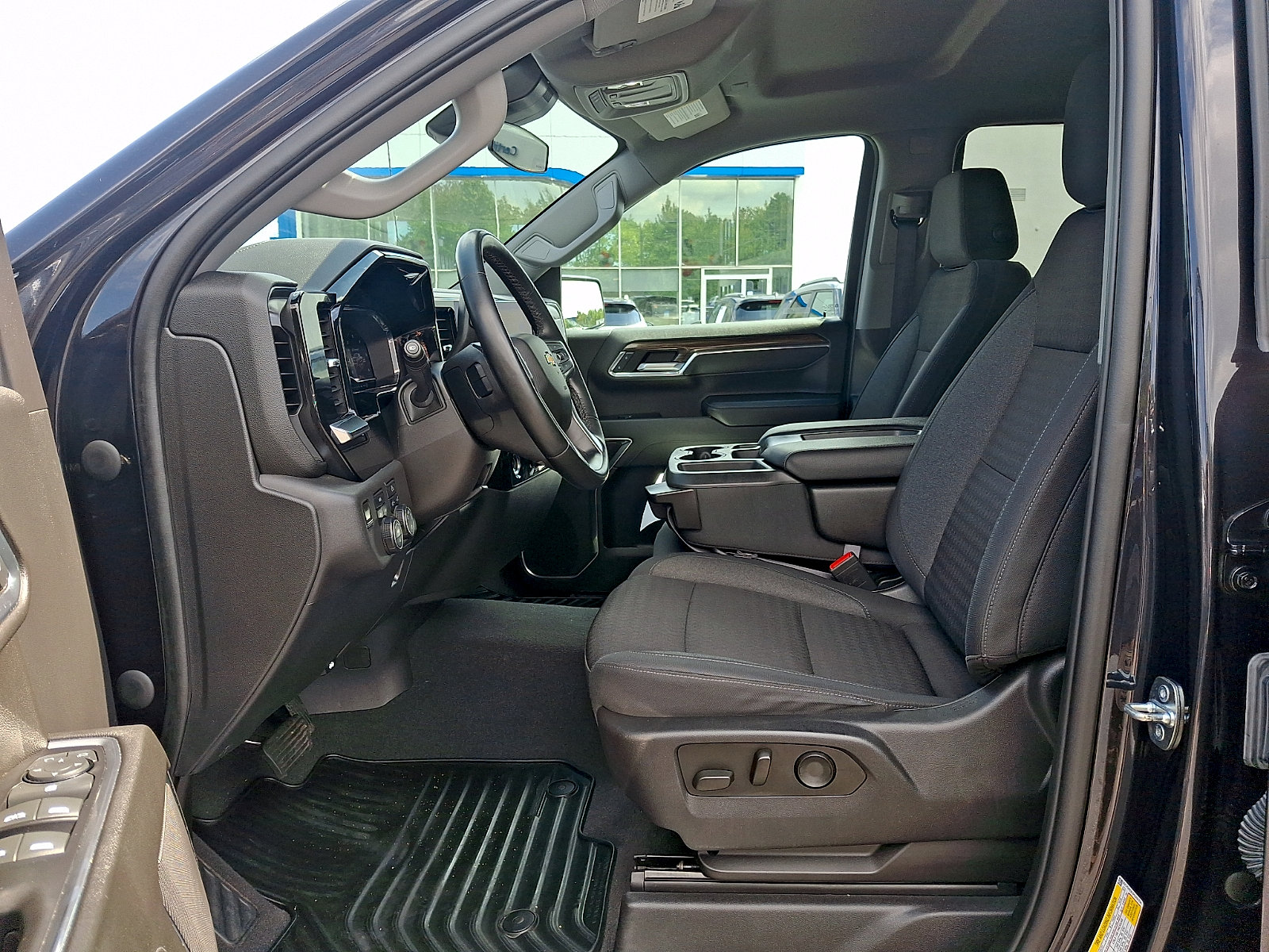 Certified 2023 Chevrolet Silverado 1500 LT AWD/4WD image 13