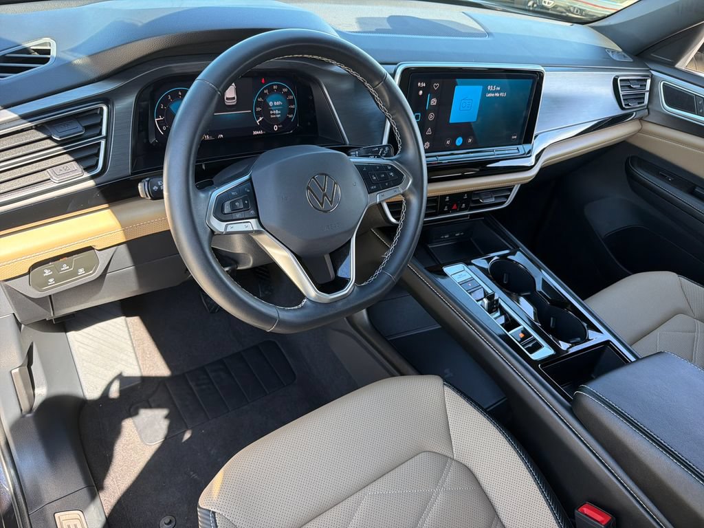 Certified 2024 Volkswagen Atlas Cross Sport SE FWD image 8