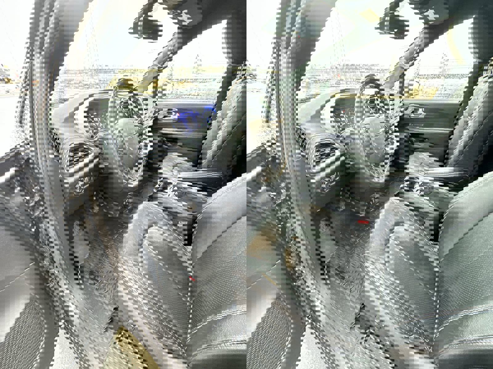 Used 2021 Chrysler Pacifica Touring-L w/ Uconnect Theater Family Group AWD/4WD image 10