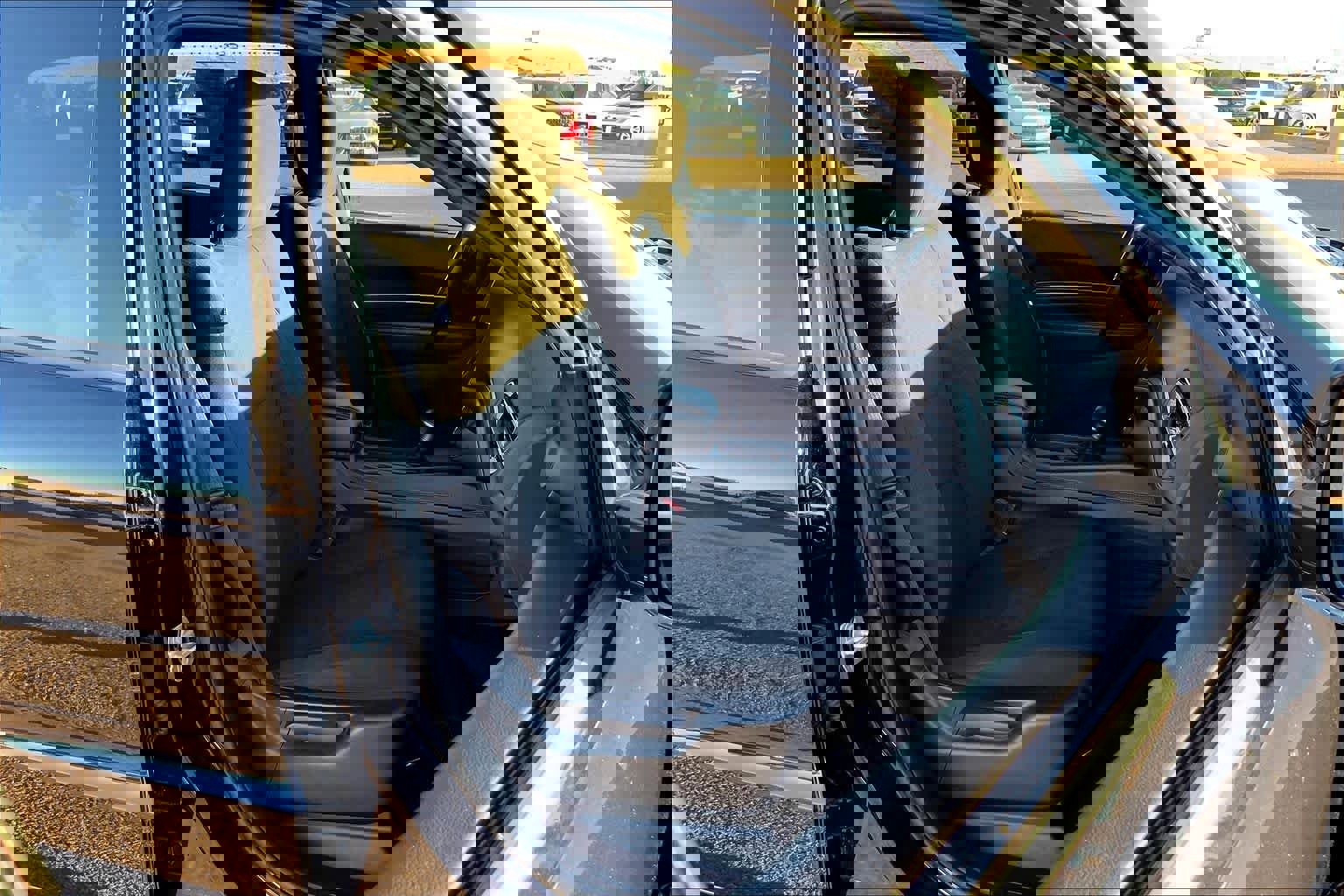 Used 2024 Dodge Durango SXT w/ 3rd Row Seating Group image 16