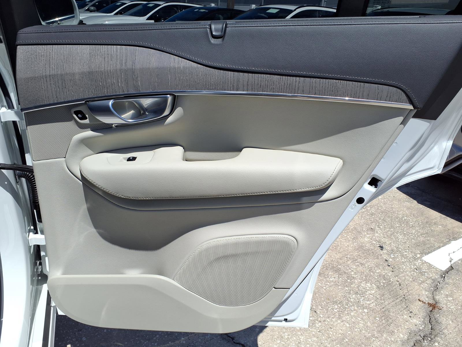 Certified 2023 Volvo XC90 B6 Ultimate AWD/4WD image 14