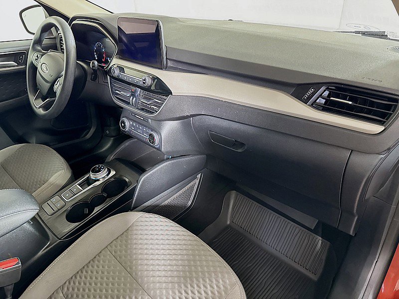 Used 2020 Ford Escape SE image 28