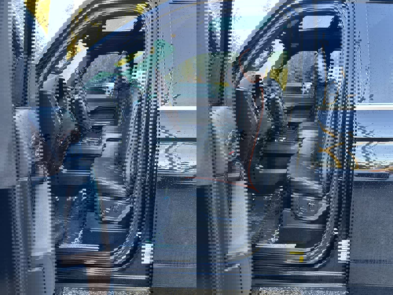 Used 2021 Ford Expedition King Ranch RWD image 2