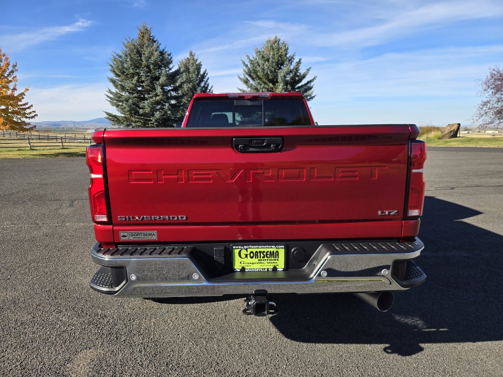 Used 2025 Chevrolet Silverado 3500 LTZ w/ LTZ Premium Package image 8