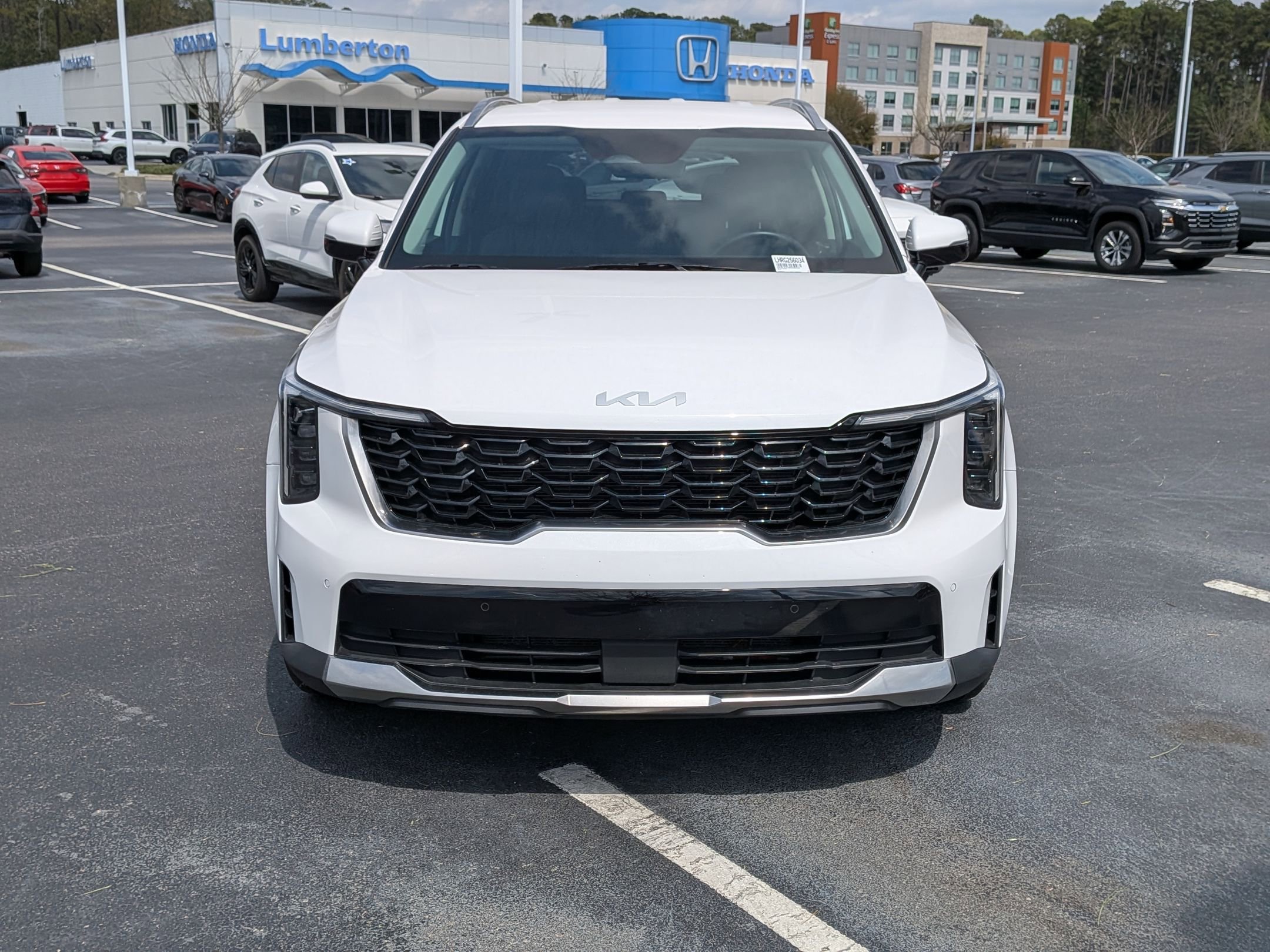 Used 2024 Kia Sorento S image 8