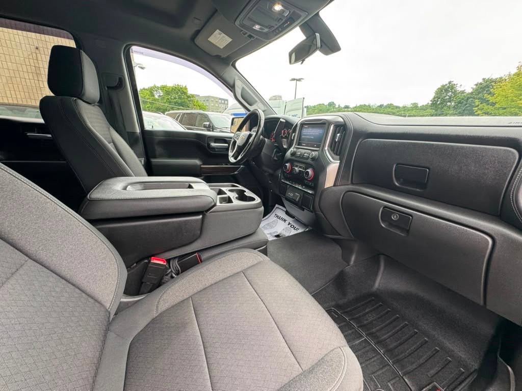 Used 2021 Chevrolet Silverado 1500 LT AWD/4WD image 17