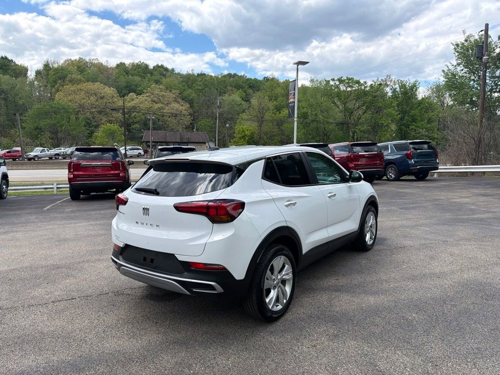 Used 2024 Buick Encore GX Preferred w/ Comfort Package FWD image 3
