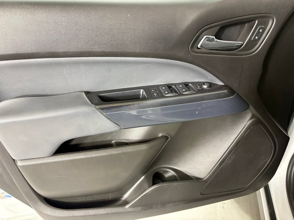 Used 2016 Chevrolet Colorado Z71 AWD/4WD image 16