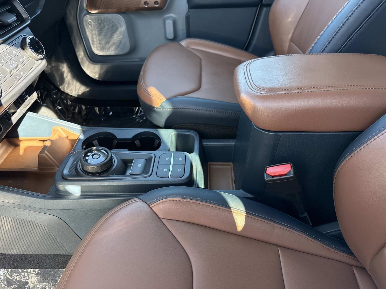 Used 2022 Ford Maverick Lariat image 14