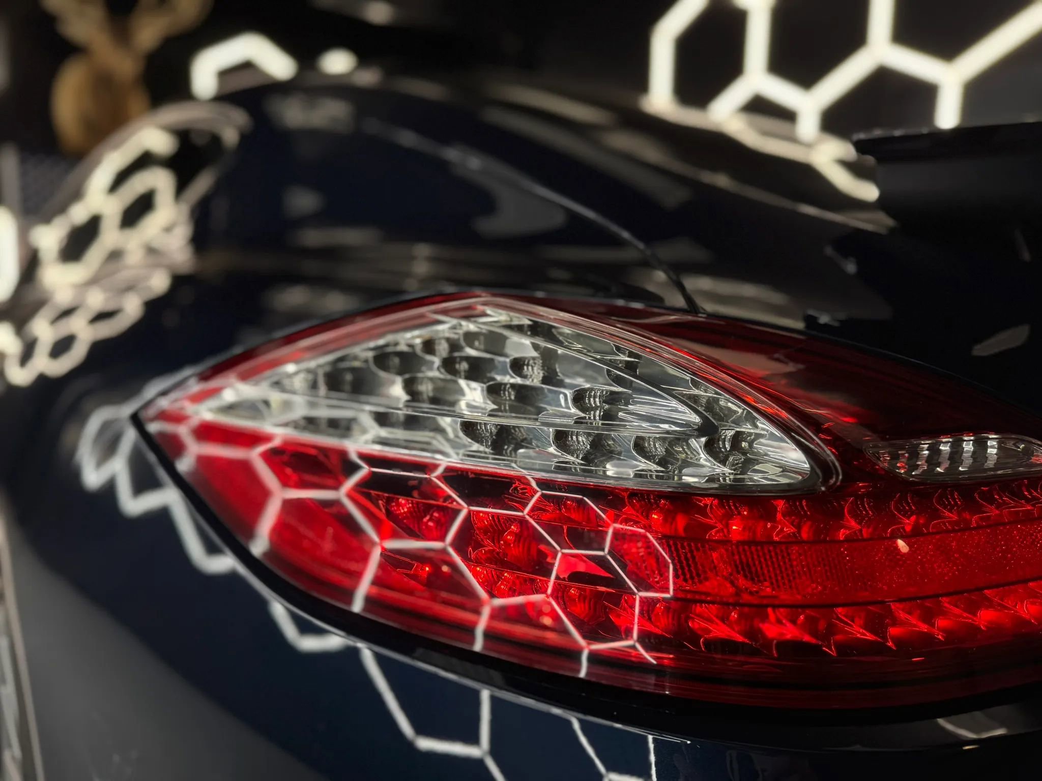 Used 2013 Porsche Panamera 4 Platinum Edition image 10