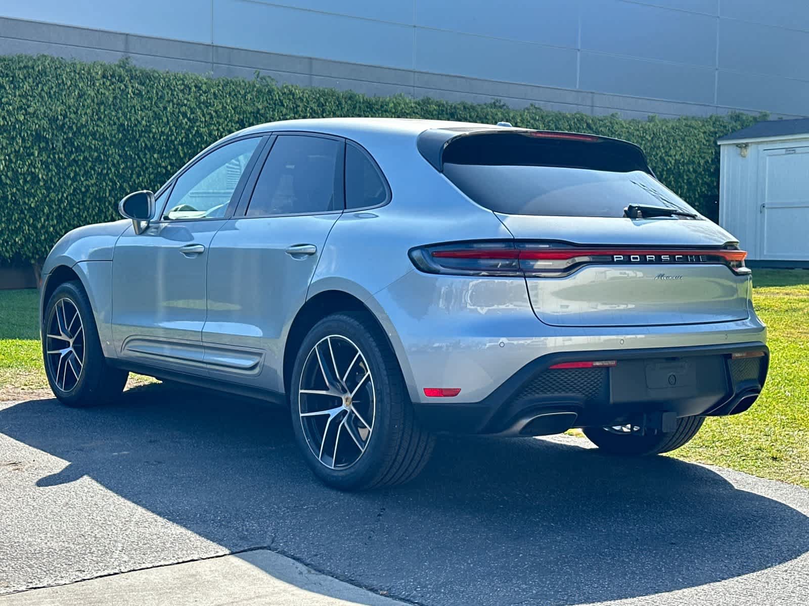 Certified 2023 Porsche Macan Turbo AWD/4WD image 3