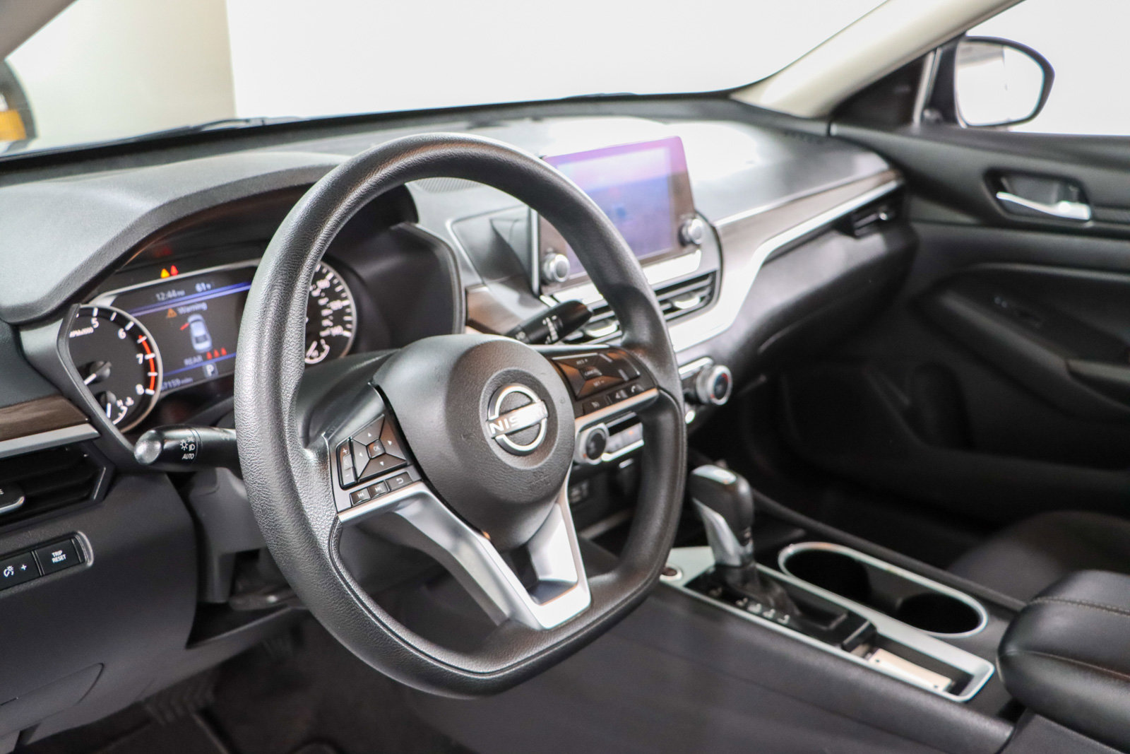 Used 2024 Nissan Altima 2.5 SV image 22