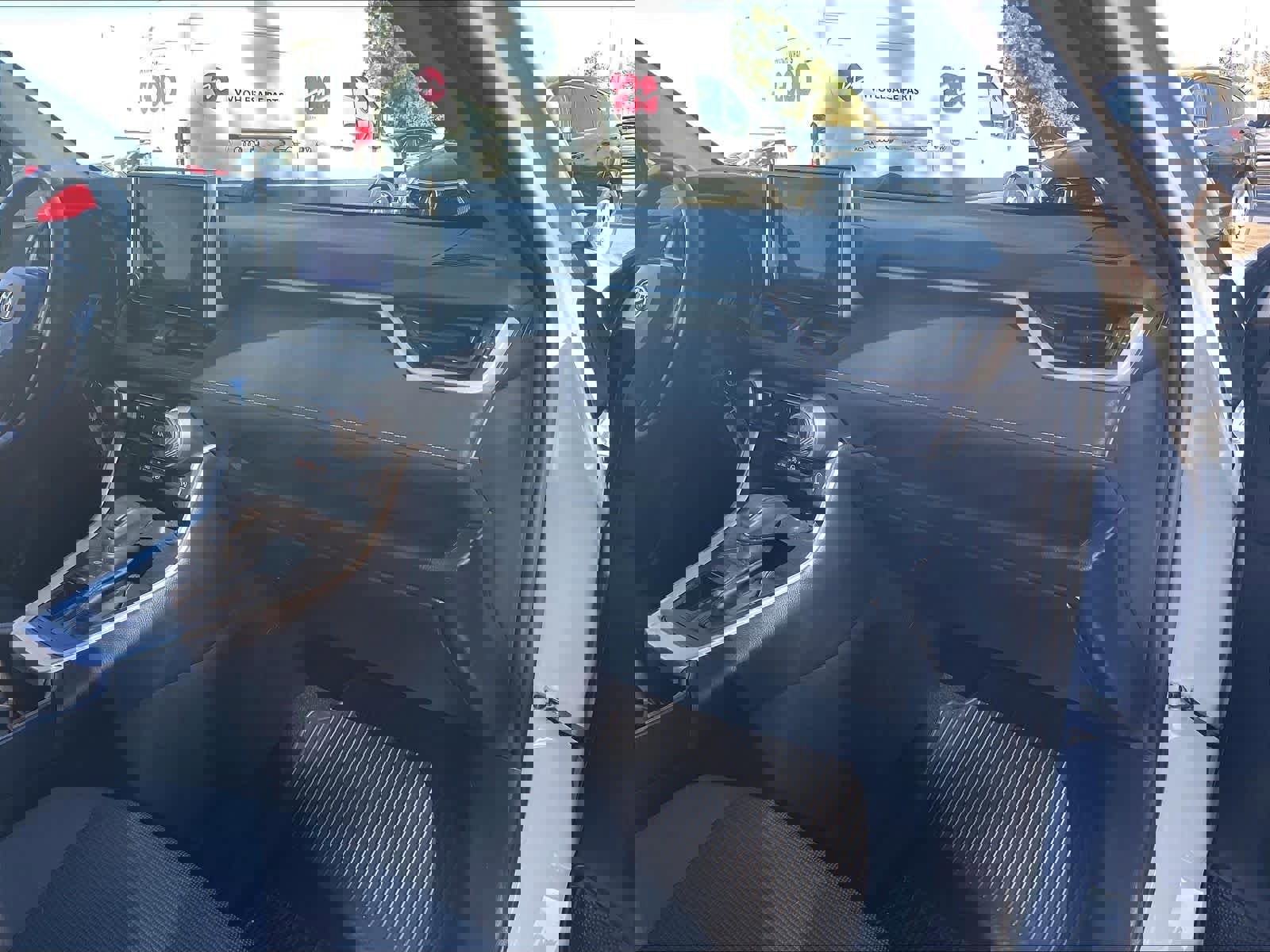 Used 2024 Toyota RAV4 LE image 17