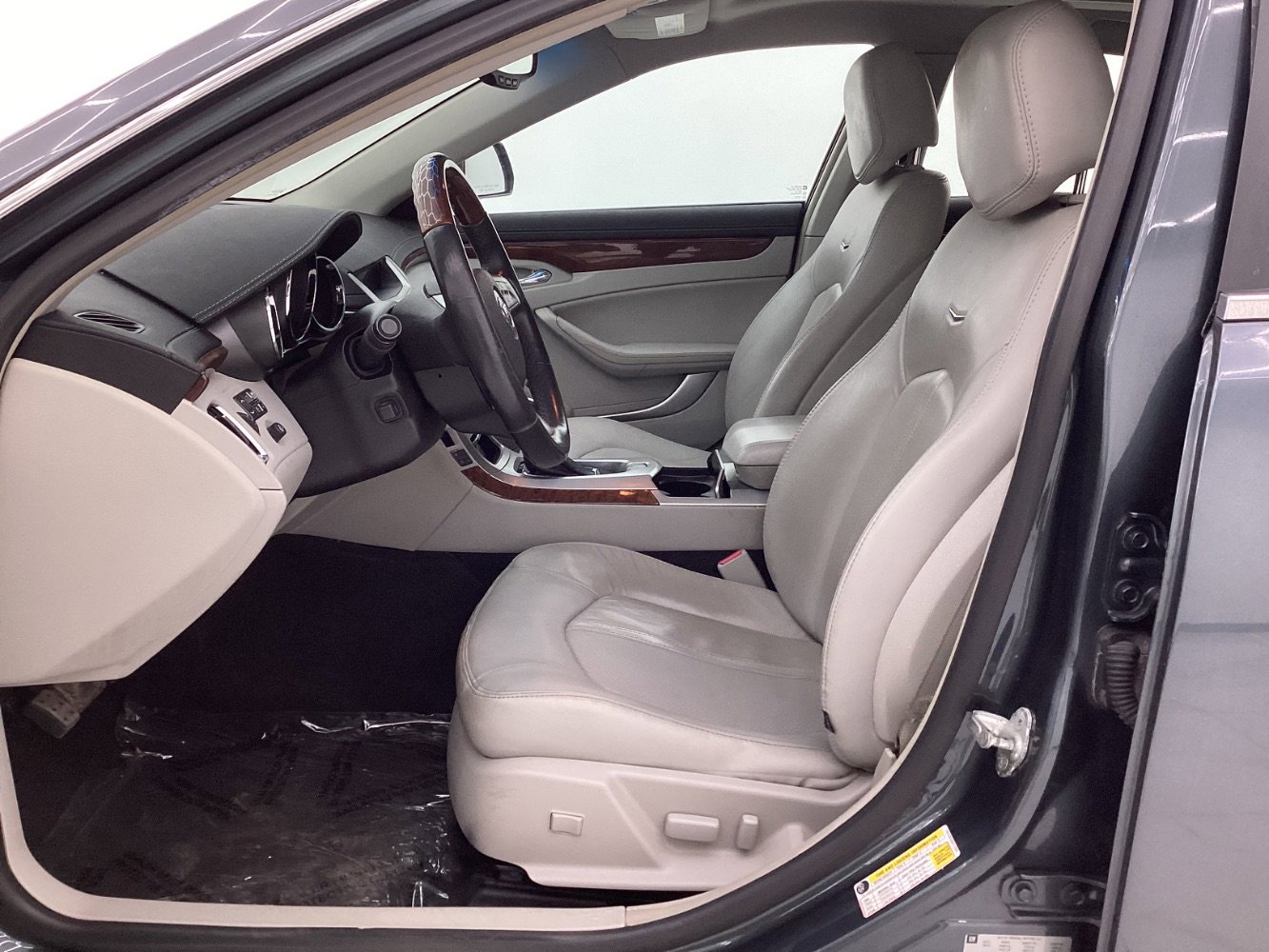 Used 2011 Cadillac CTS Premium image 14