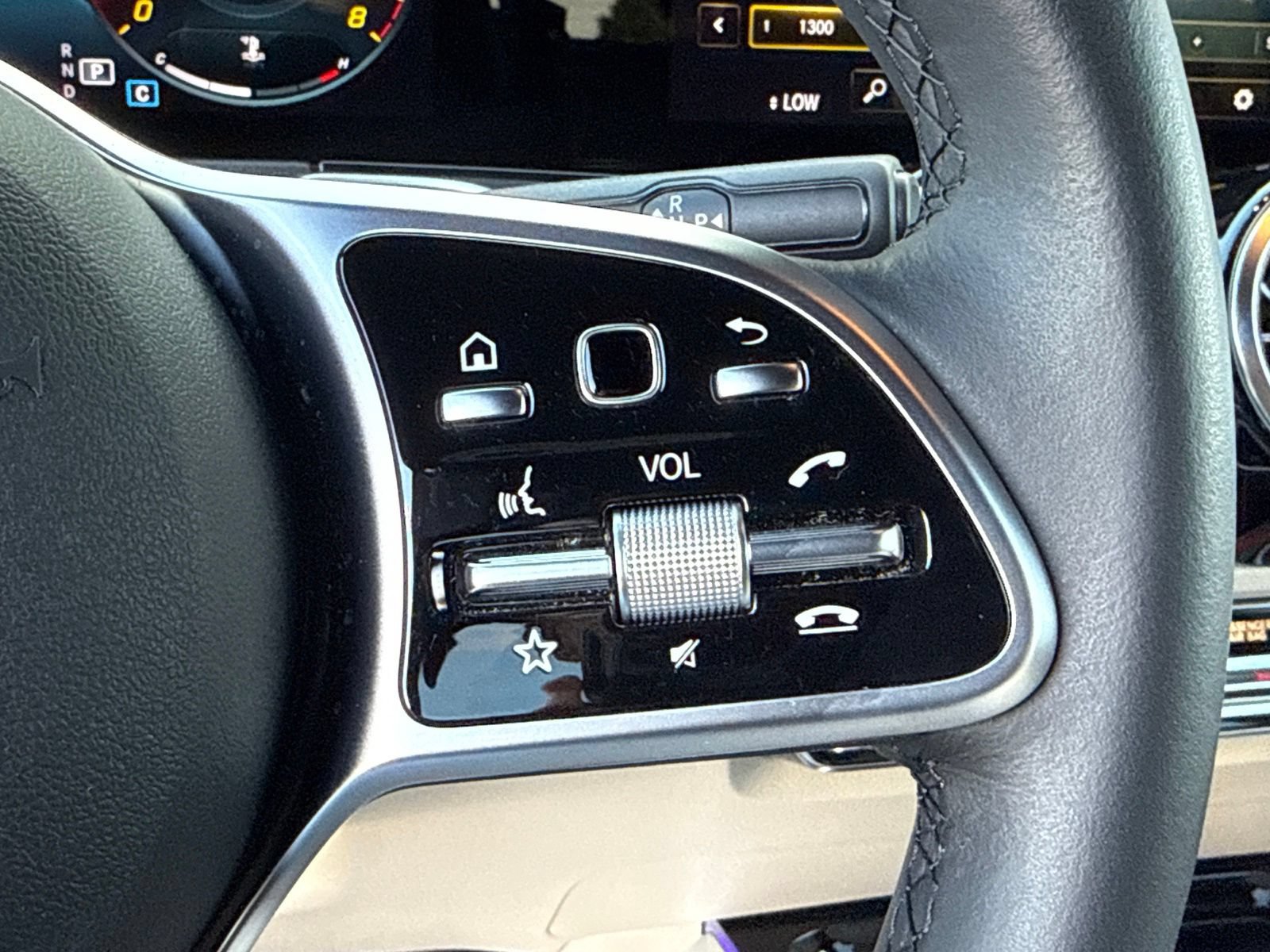 Used 2022 Mercedes-Benz GLB 250 image 28