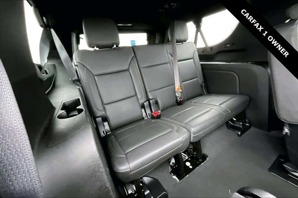 Used 2024 Chevrolet Suburban Z71 w/ Luxury Package AWD/4WD image 25