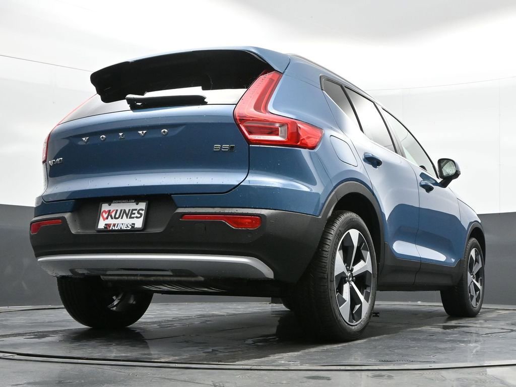 New 2025 Volvo XC40 B5 Core w/ Climate Package AWD/4WD image 39