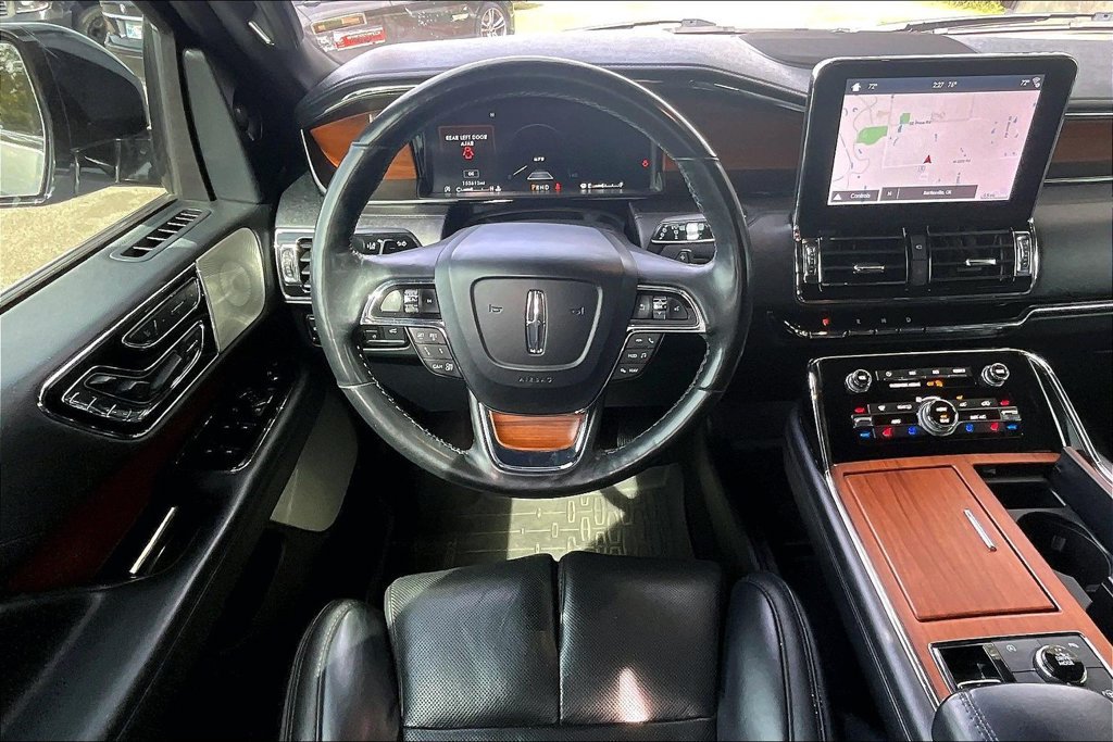 Used 2018 Lincoln Navigator L Reserve w/ Technology Package AWD/4WD image 5