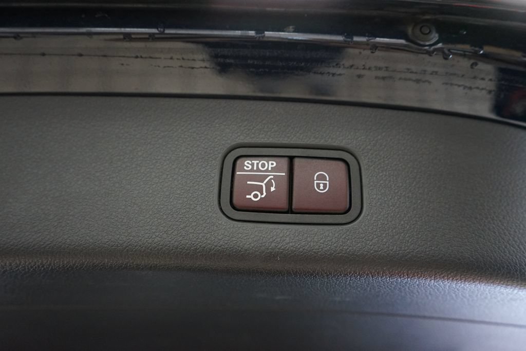Used 2024 Mercedes-Benz GLC 300 4MATIC image 58