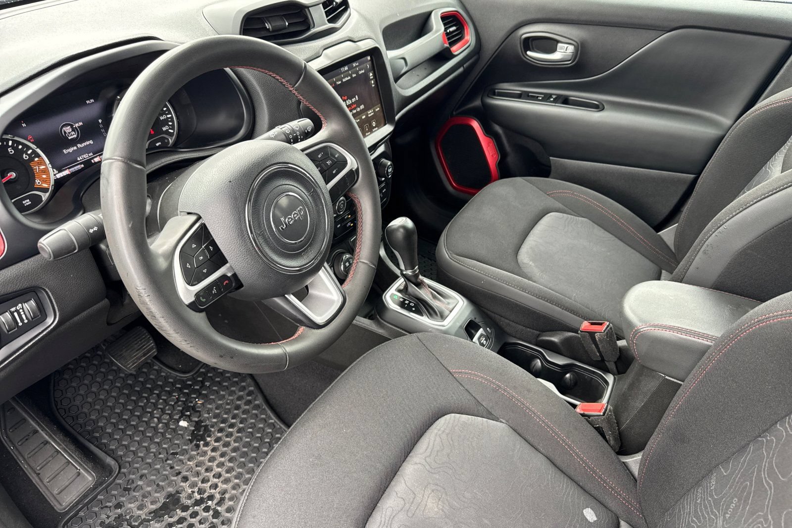 Used 2023 Jeep Renegade Trailhawk AWD/4WD image 12
