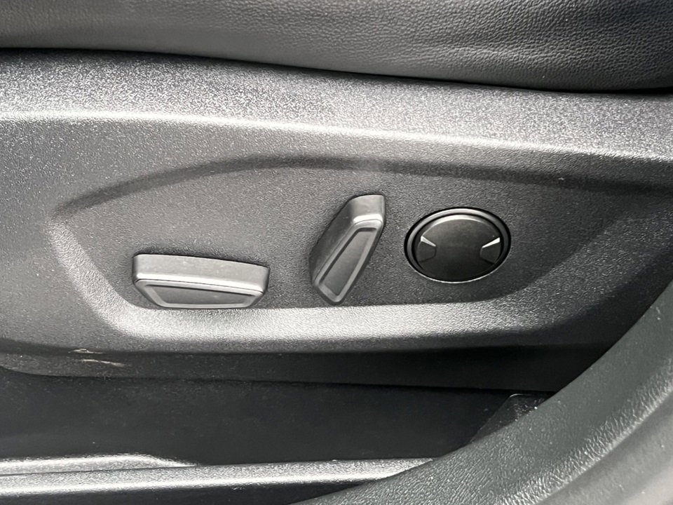 Used 2024 Ford Edge Titanium w/ Equipment Group 301A image 10