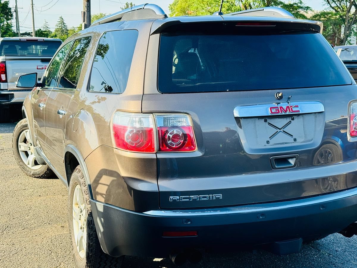 Used 2008 GMC Acadia SLT w/ Convenience Package FWD image 5