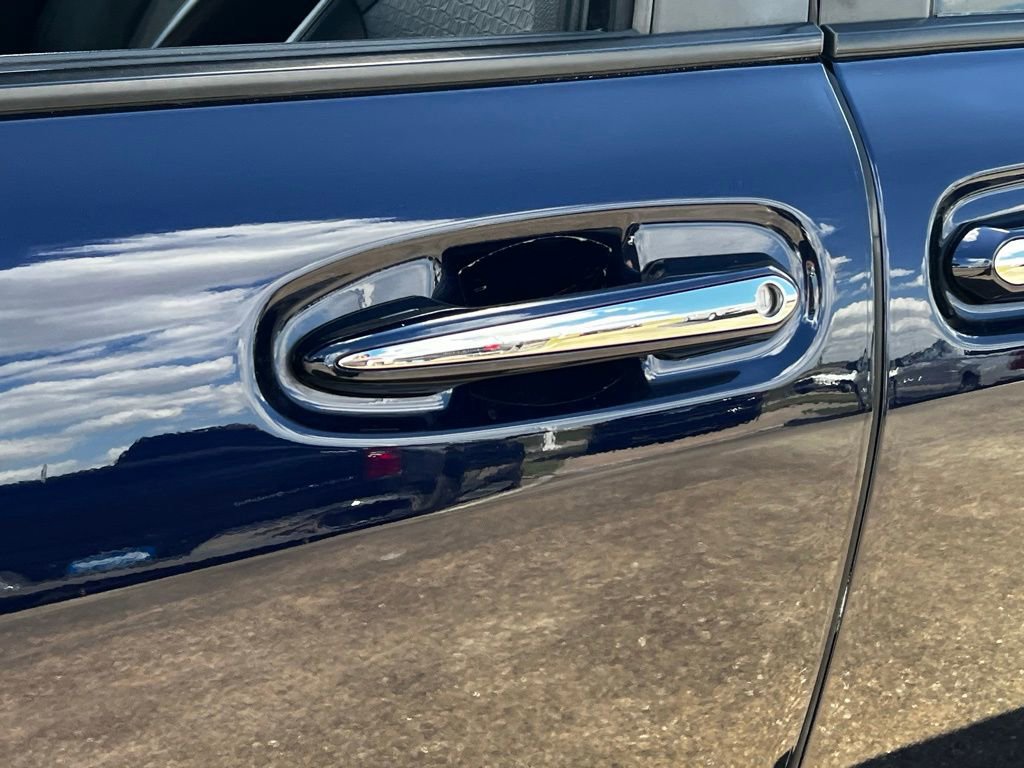 Used 2022 Toyota Sienna XSE image 33