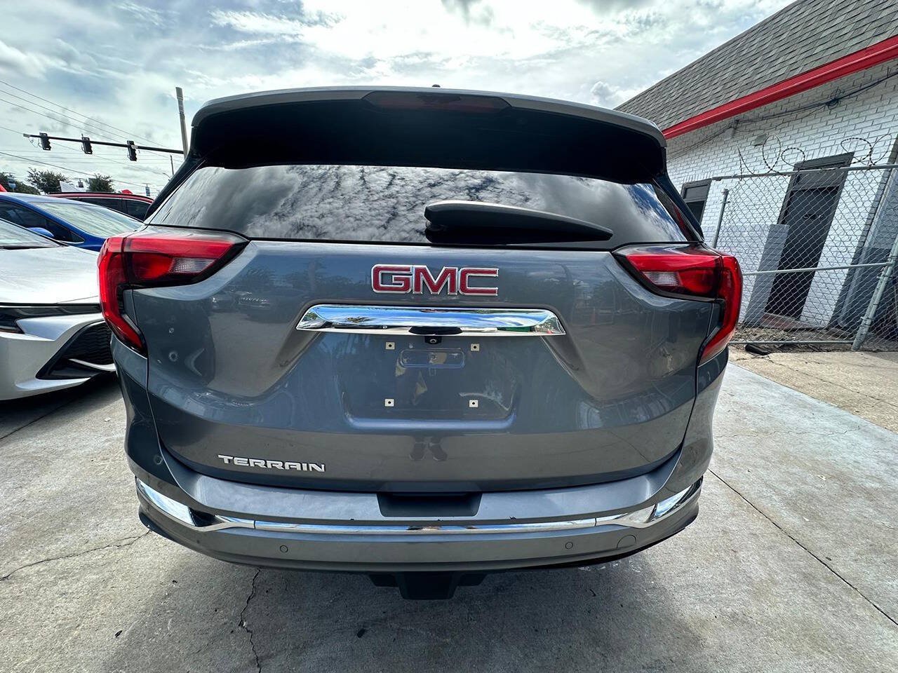Used 2019 GMC Terrain Denali w/ Driver Alert Package II FWD image 5