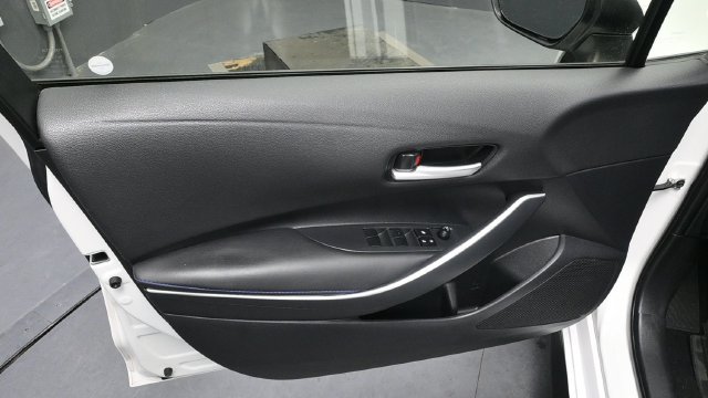 Used 2021 Toyota Corolla SE w/ Carpet Mat Package (TMS) FWD image 17