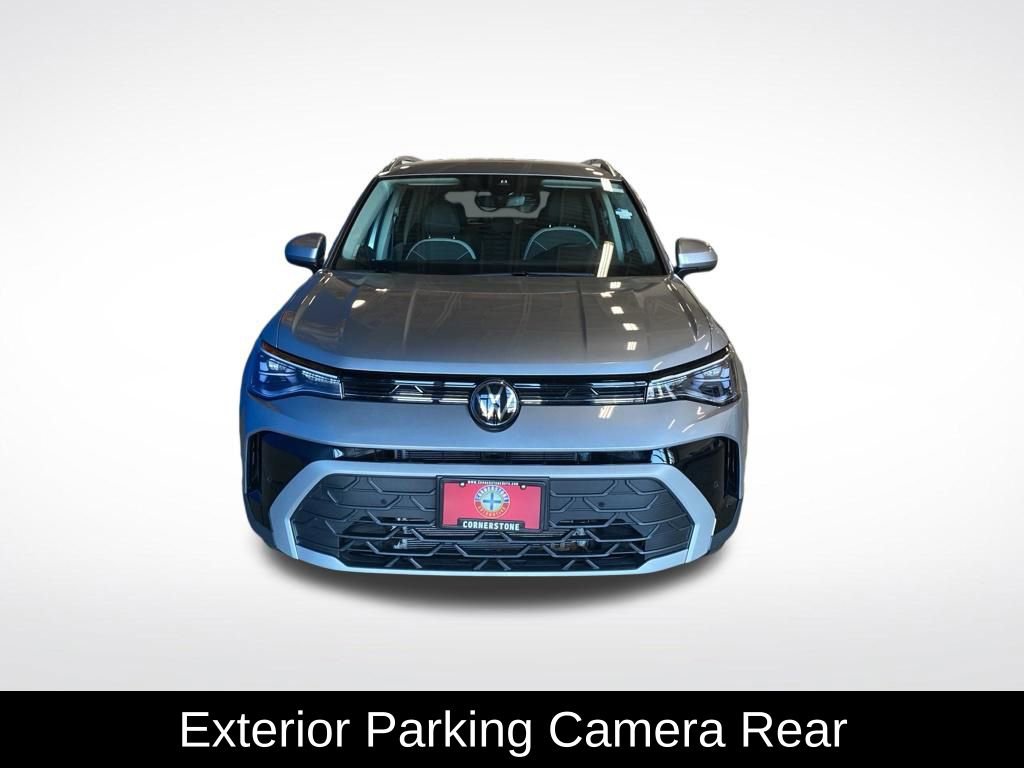 Used 2025 Volkswagen Taos SE AWD/4WD image 14
