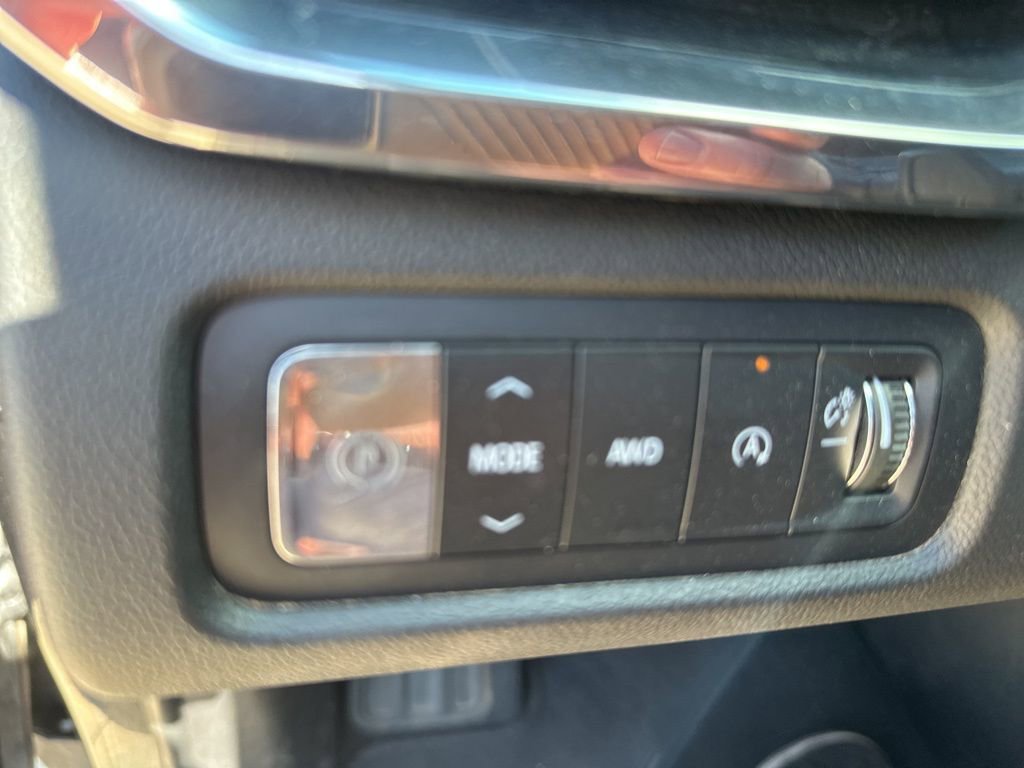 Used 2024 GMC Acadia Elevation AWD/4WD image 12