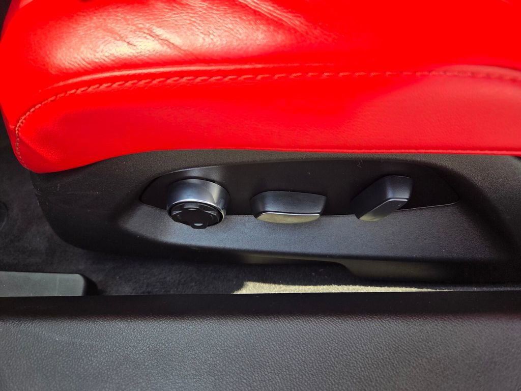 Used 2022 Chevrolet Corvette Stingray Preferred Cpe w/ Engine Appearance Package image 5