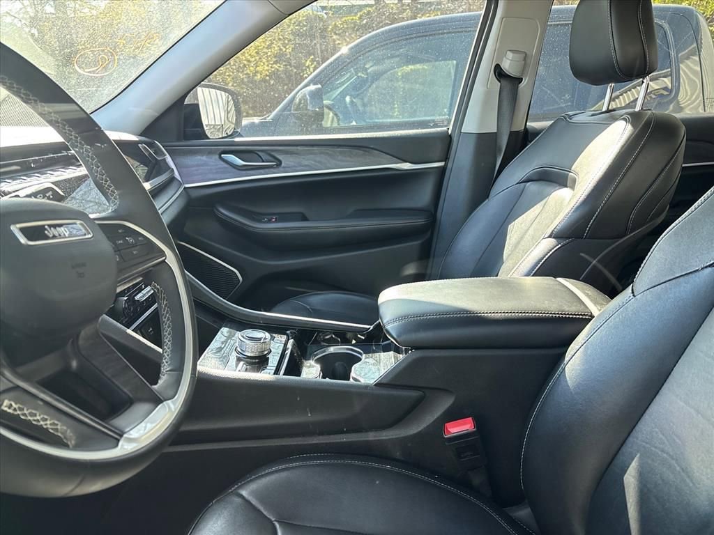 Used 2022 Jeep Grand Cherokee Limited 4xe image 13