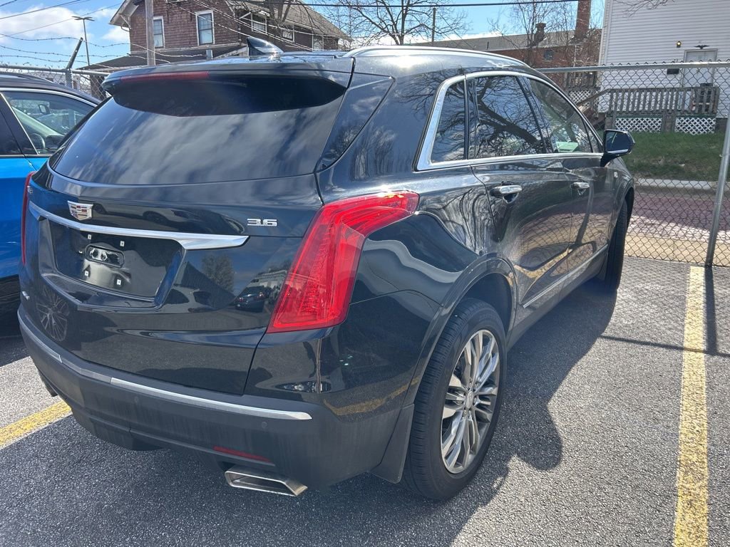 Used 2019 Cadillac XT5 Premium Luxury w/ Driver Assist Package image 6