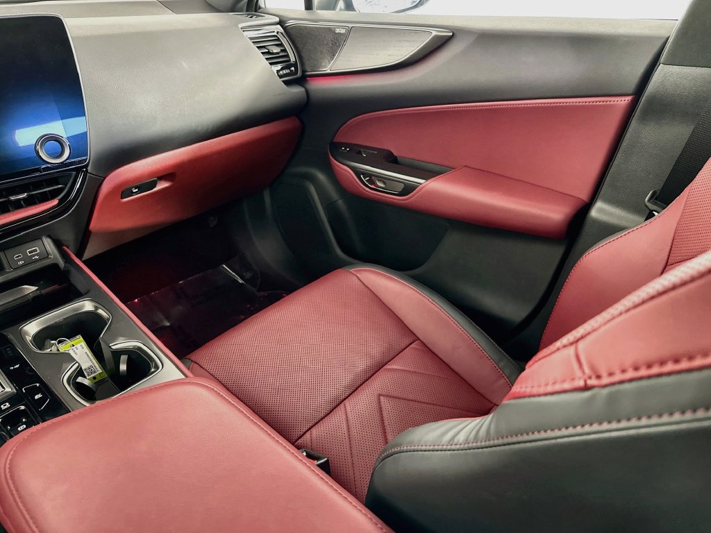 Used 2025 Lexus NX 350h AWD w/ Rear Seat Package image 32